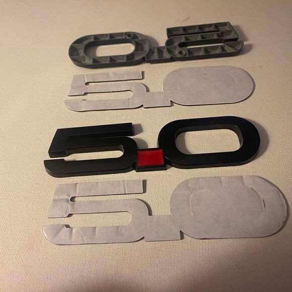 Mustang 5.0 3D Left Right Fender Emblems for 2015-2020 Set of 2 Black/Red NWT - Picture 7 of 11